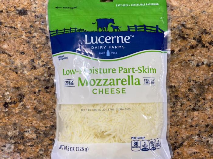 Shredded mozzarella cheese nutrition