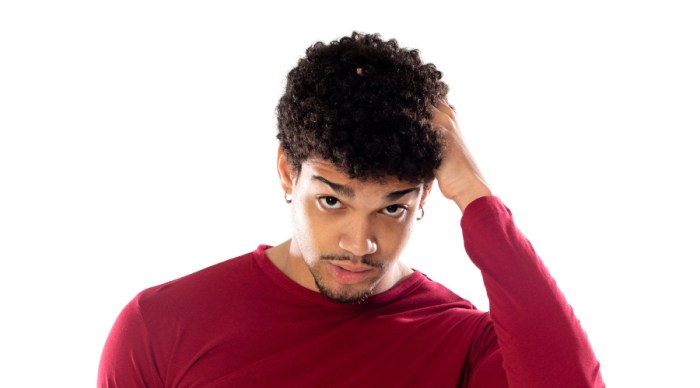 What is the best hairstyle for frizzy hair for men