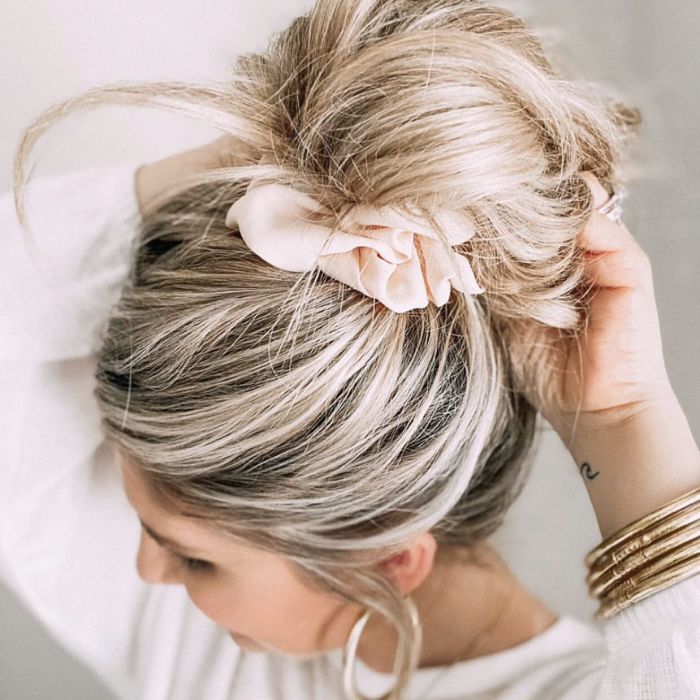 Messy bun hairstyles for short hair