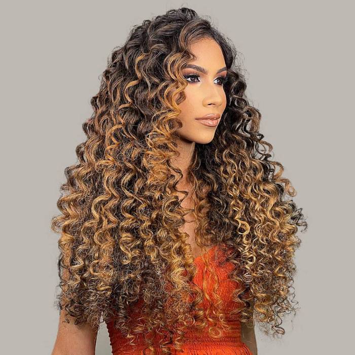 Hairstyles and cuts for naturally curly hair