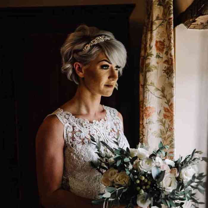 Wedding hairstyles for bridesmaids with short hair